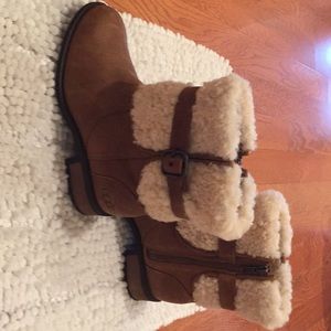 Ugg ankle boot